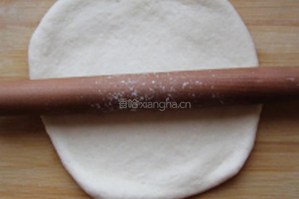 腊肠黑橄榄披萨的做法图解1
