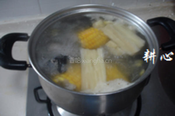 甘蔗粟米煲鸡汤的做法图解5