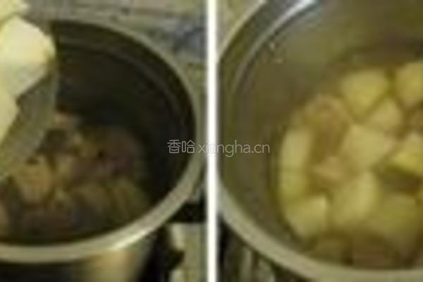 雪梨蜜枣萝卜煲猪展汤的做法图解4