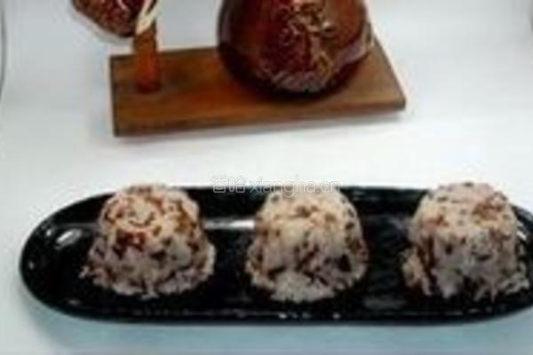 红米肉松海苔饭团的做法图解7
