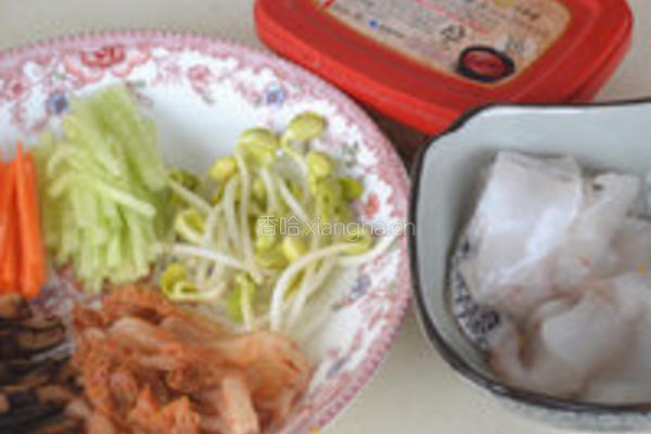 鳕鱼拌饭的做法图解1