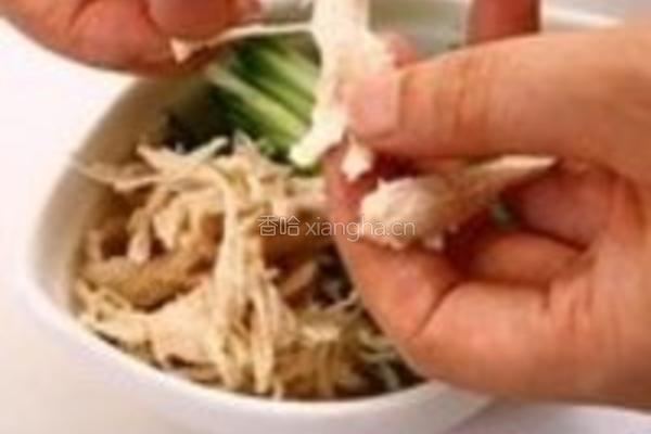 川味麻辣鸡丝凉面的做法图解2
