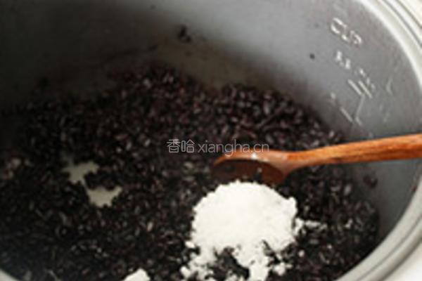 黑香米椰浆水果饭的做法图解2