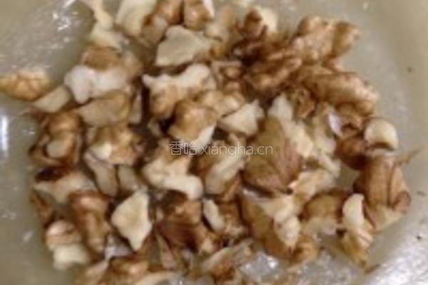 黑豆核桃芝麻豆浆的做法图解2