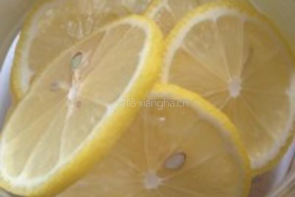 DIY蜂蜜柠檬茶的做法图解2
