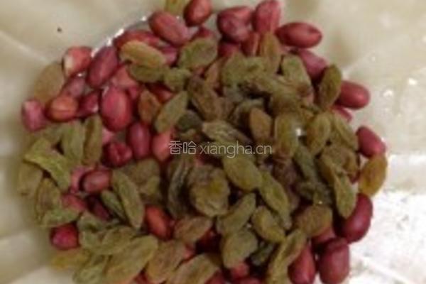 红枣红豆花生汤的做法图解3