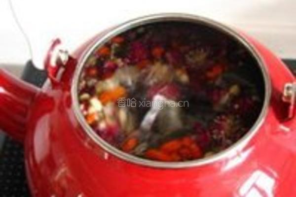 枸杞蜜枣花茶的做法图解4