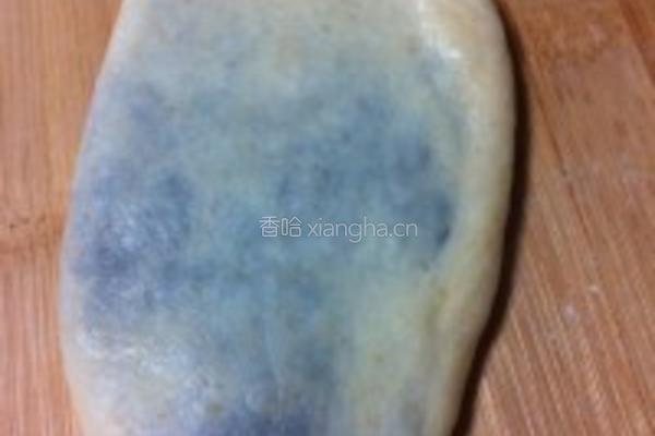 豆沙花式面包的做法图解3