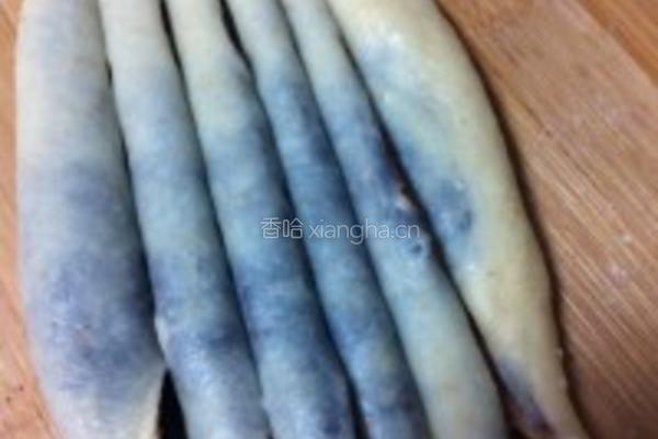 豆沙花式面包的做法图解4