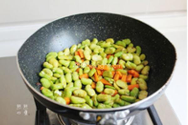 蚕豆米小炒饭的做法图解5