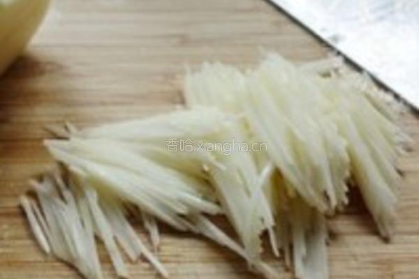 酱爆黑胡椒鸭肉雀巢盏的做法图解1