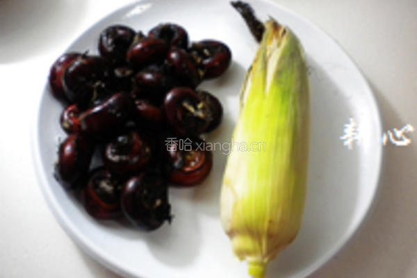 粟米马蹄排骨汤的做法图解1