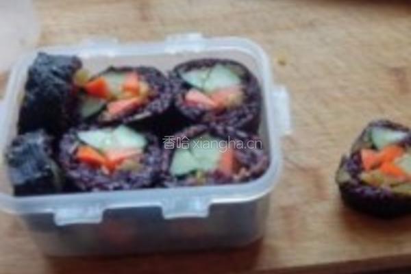 黑米低卡路里海苔寿司卷的做法图解2