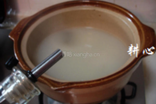茼蒿鲫鱼汤的做法图解13