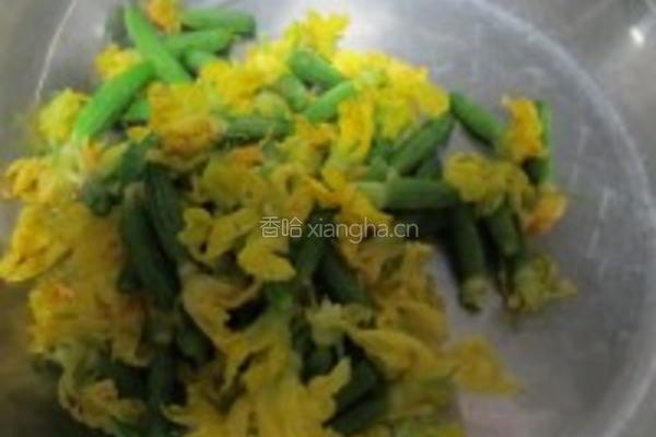 云南小黄瓜炒蛋的做法图解1