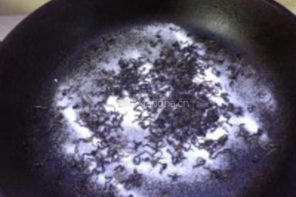 绿茶盐焗虾的做法图解1