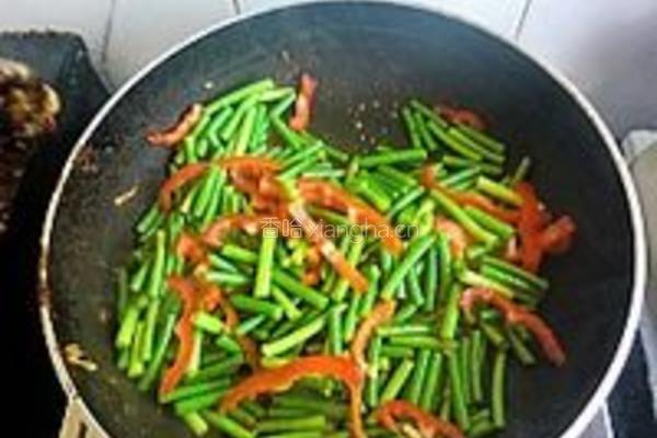 蒜薹炒鸭肫的做法图解7