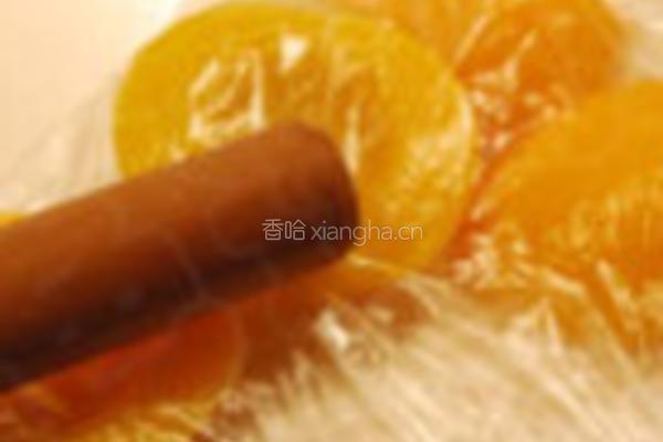 黄桃果干面包的做法图解3