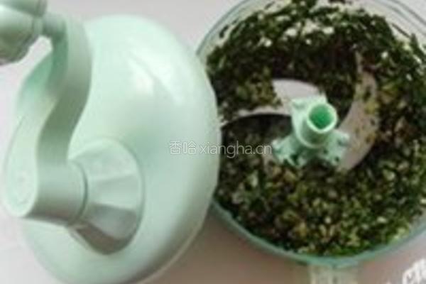 小米面油菜香菇包的做法图解1