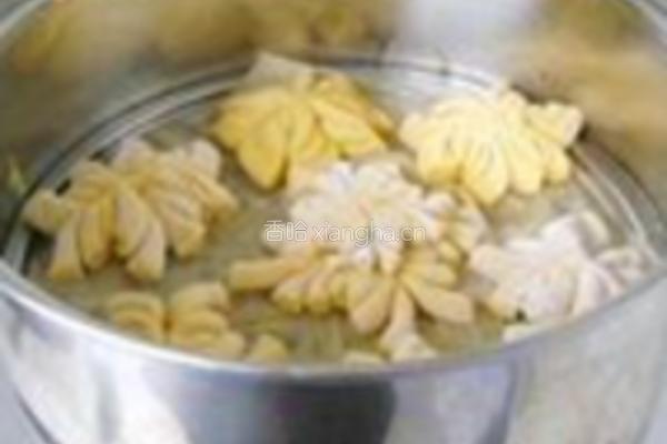 南瓜菊花卷的做法图解8