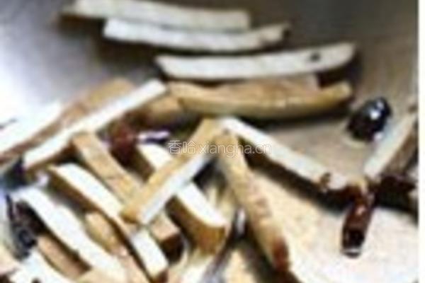 篱蒿炒云南小香干的做法图解2