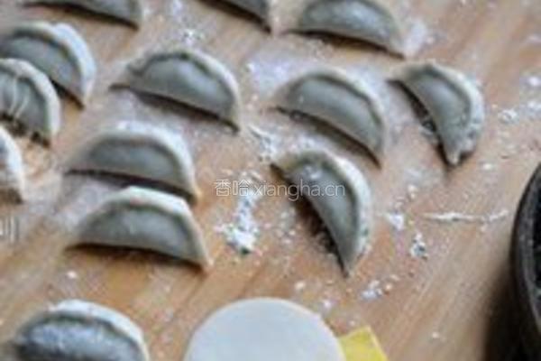 茴香鲜肉饺的做法图解3