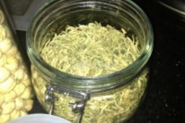 金银花莲子粥的做法图解2
