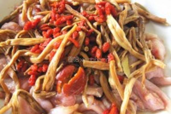 黄花菜蒸鳄鱼肉的做法图解4