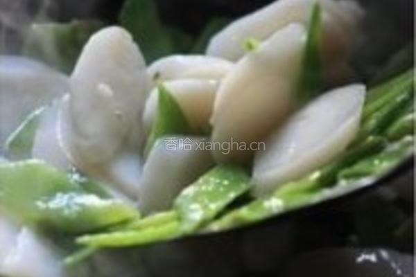 橄菜四季豆炒年糕的做法图解5