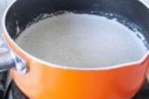 茯苓杏仁奶茶的做法图解2