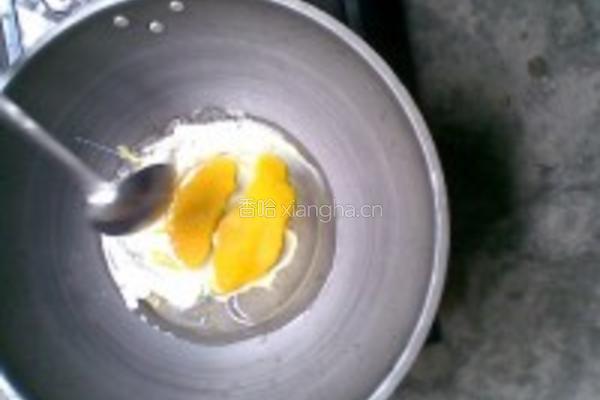 黄金蛋炒饭的做法图解1
