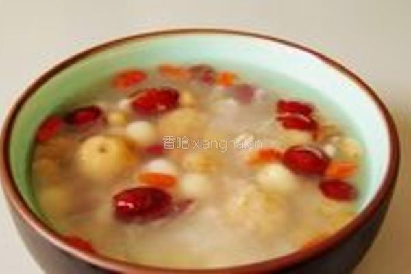 薏米莲子银耳羹的做法图解4