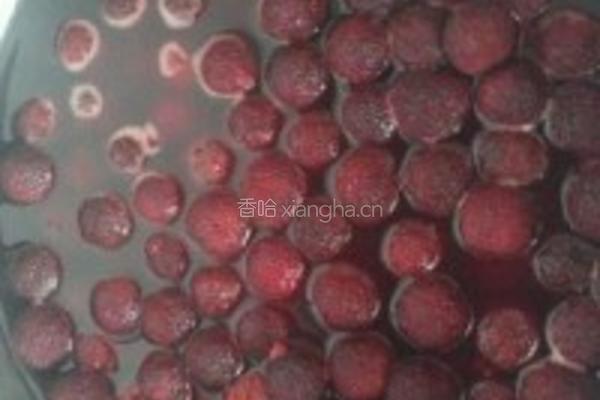 自制杨梅罐头的做法图解3