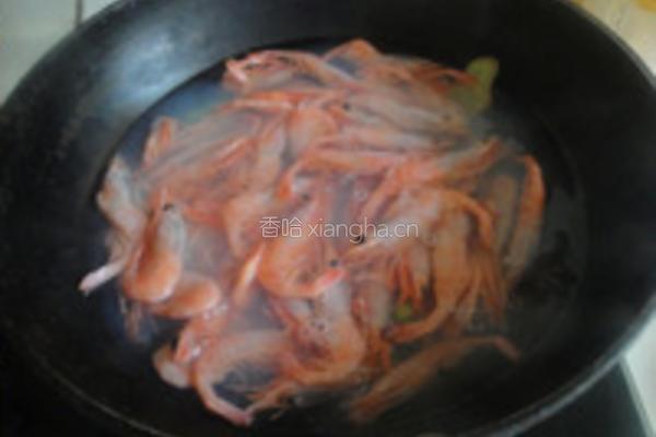 咸蛋黄焗北极虾的做法图解4