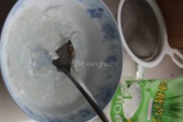 木瓜芦荟养生盅的做法图解3