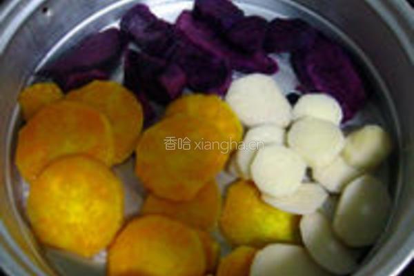 三色小圆仙草羹的做法图解1