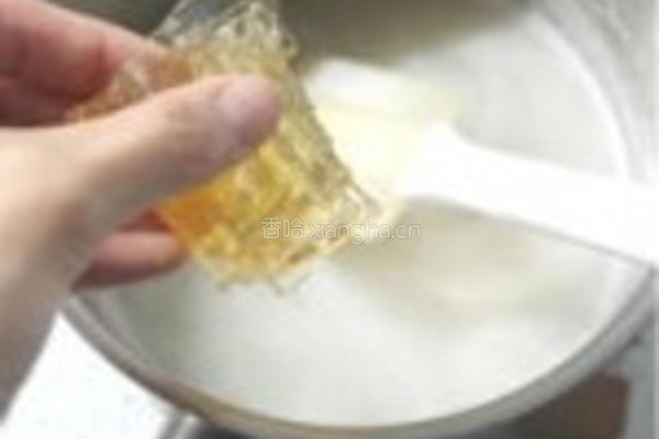 荔枝杨梅慕斯蛋糕的做法图解8