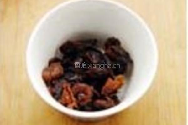 蜂蜜桂圆大枣茶的做法图解2