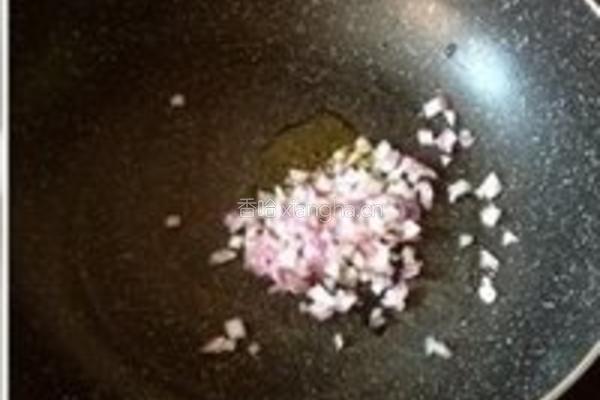 风味腊肠芝心披萨的做法图解6