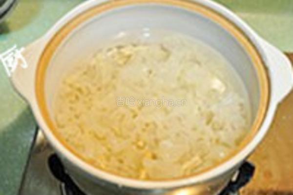 银耳沙参饮的做法图解4