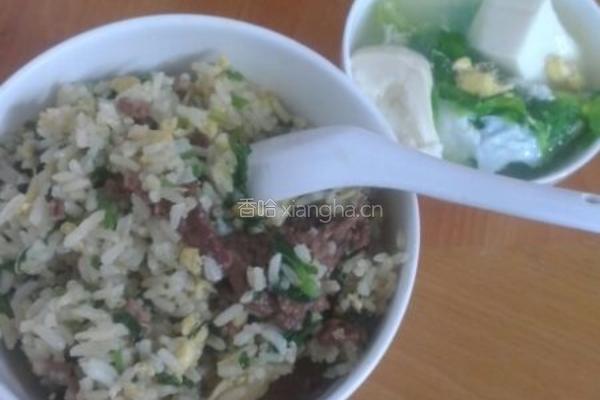 牛肉芥蓝炒饭
