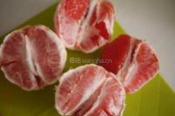 蜂蜜西柚汁的做法图解2