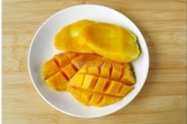 椰浆芒果紫米粥的做法图解2