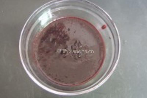 桑葚酒慕斯的做法图解3