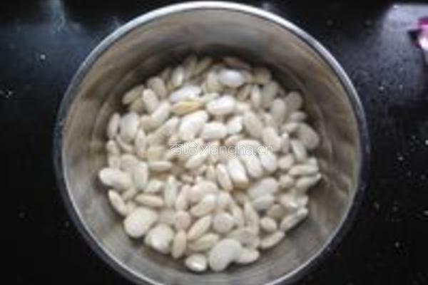 白芸豆馅儿的做法图解1