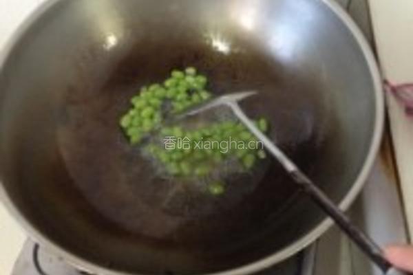 咖喱火腿炒饭的做法图解4