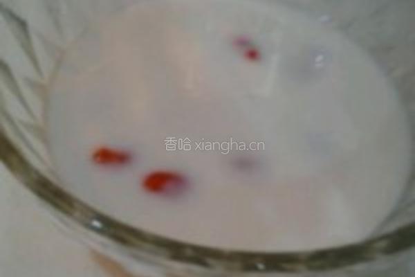 圣女果西米露的做法图解2