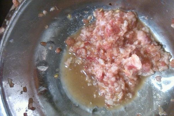 香煎豉汁白条鱼的做法图解1
