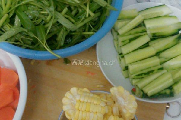 蒜蓉空心菜的做法图解1