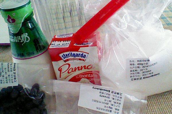 巧克力慕斯的做法图解1